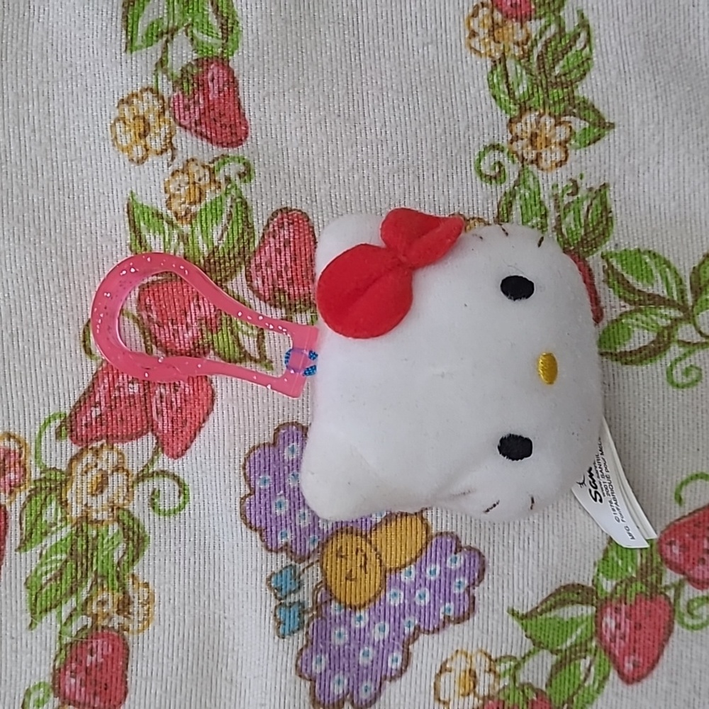 Vintage Y2K Hello Kitty Sanrio Plush Clip